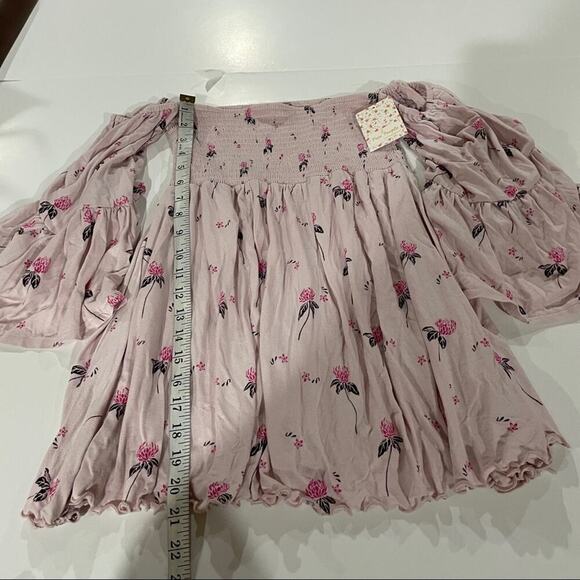 Free People Lana Off‎ The Shoulder Floral Top in Cloud Berry Combo Size S - Picture 11 of 11